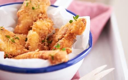 Polędwiczki z kurczaka smażone na chrupko: lepsze niż stripsy z KFC