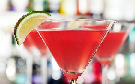Drink Cosmopolitan: delikatny i zmysłowy, choć z wódki!
