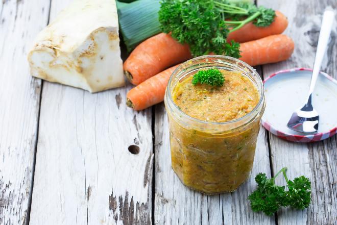 Domowa kostka rosołowa - przepis na naturalna pastę bulionową